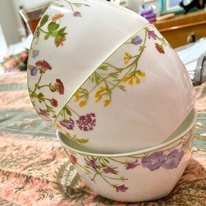 3 Mikasa Small Bowls. “Wildflower” Design.  EUC.  No chips, stains.  4.5 x 2.5.
